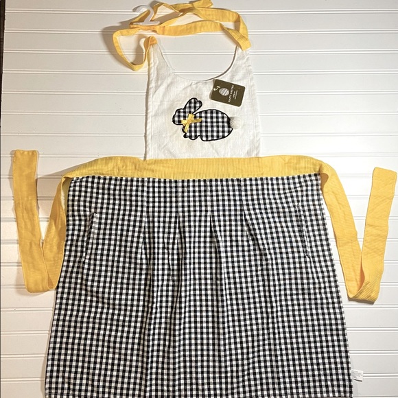 Ladies Easter Apron One Size Fits Most 100% Cotton New With Tags 2 Side Pockets - Picture 2 of 7